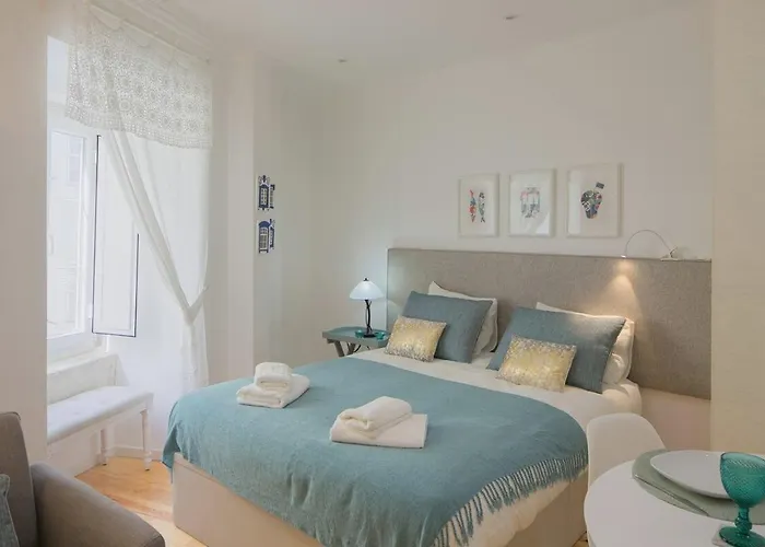 Central Turquoise Studio Lisboa