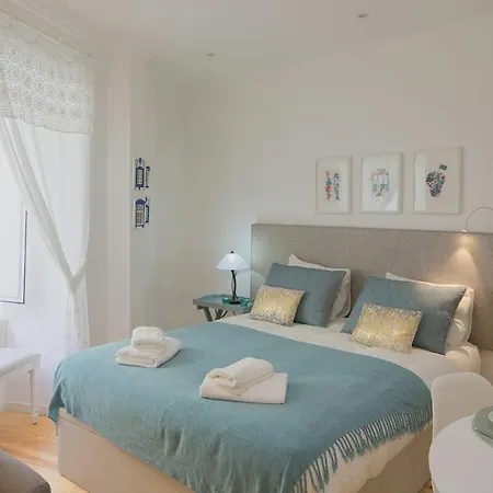 Central Turquoise Studio Lisboa